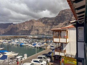 Gigantes Cliff House
